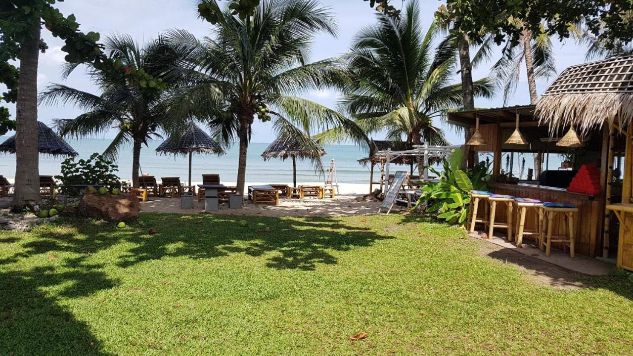 Margarita Beach Кханом Екстериор снимка