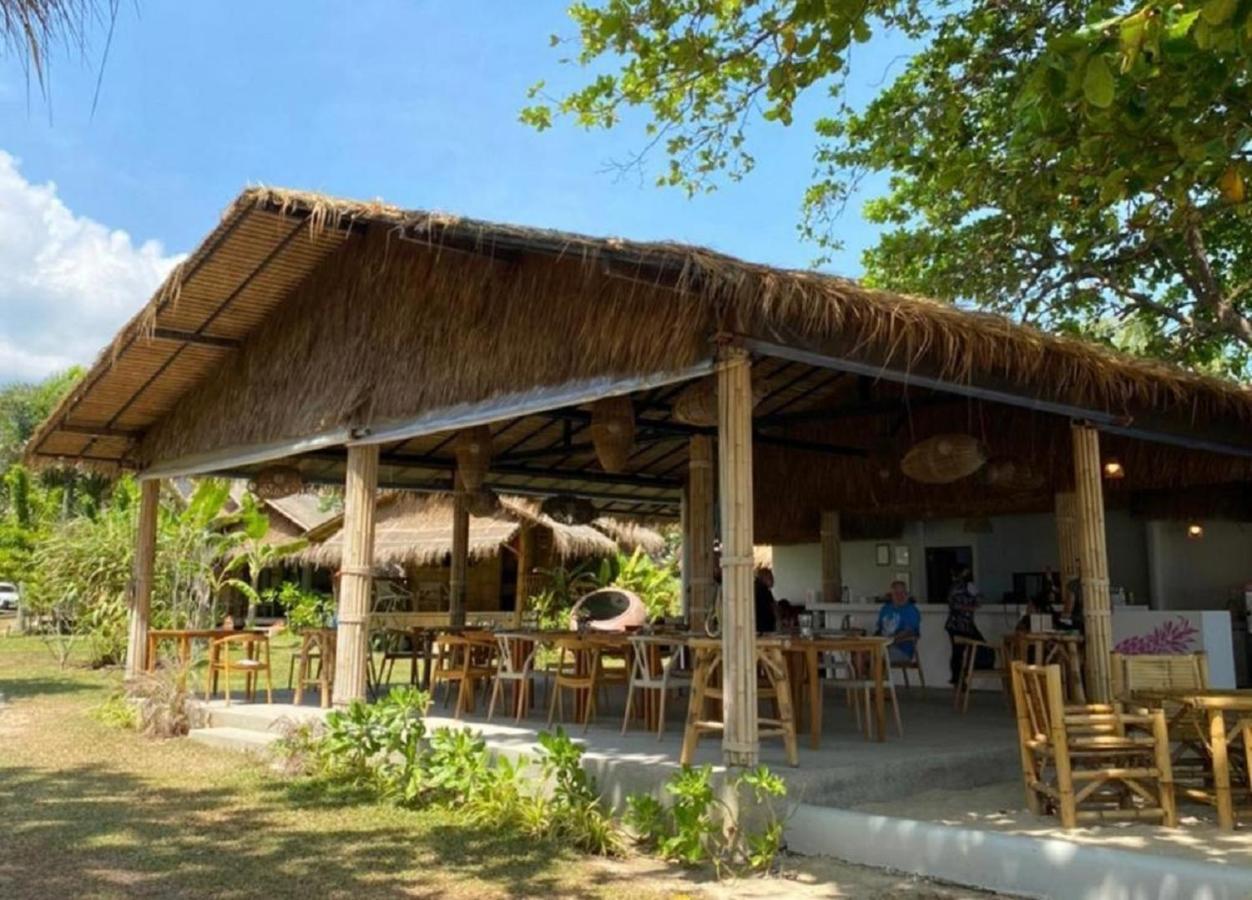 Margarita Beach Кханом Екстериор снимка