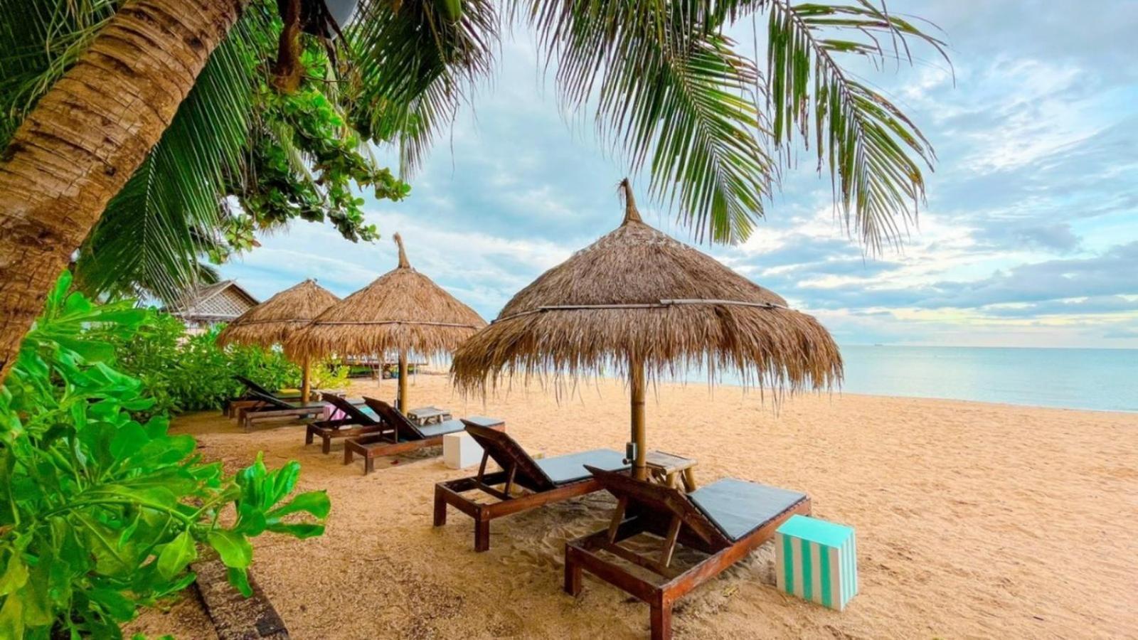 Margarita Beach Кханом Екстериор снимка