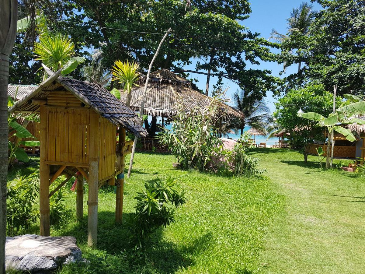 Margarita Beach Кханом Екстериор снимка